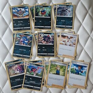 Bundle (20) New Pokemon Darkness Type and Trainer Playing Cards